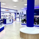 Interior de Ortopedia La Milagrosa en Dolores, Alicante, con zona de movilidad, ortesis, ayudas técnicas y sillas de ruedas